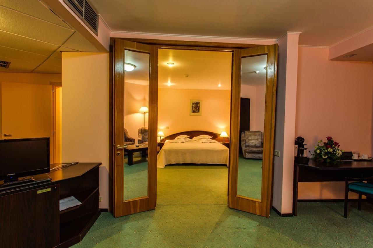 Отель Hotel Mara Синая-12